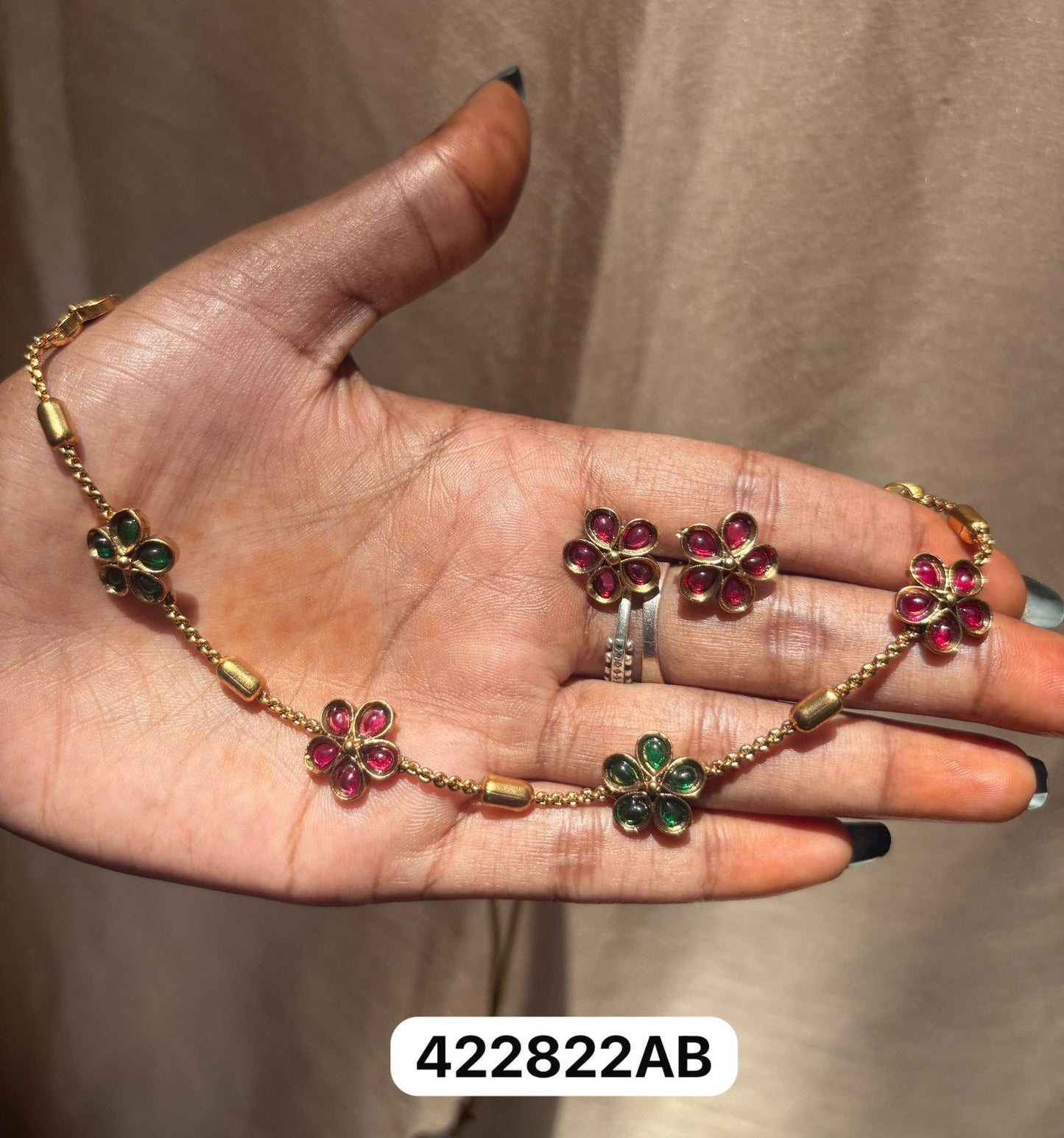 Flower necklace