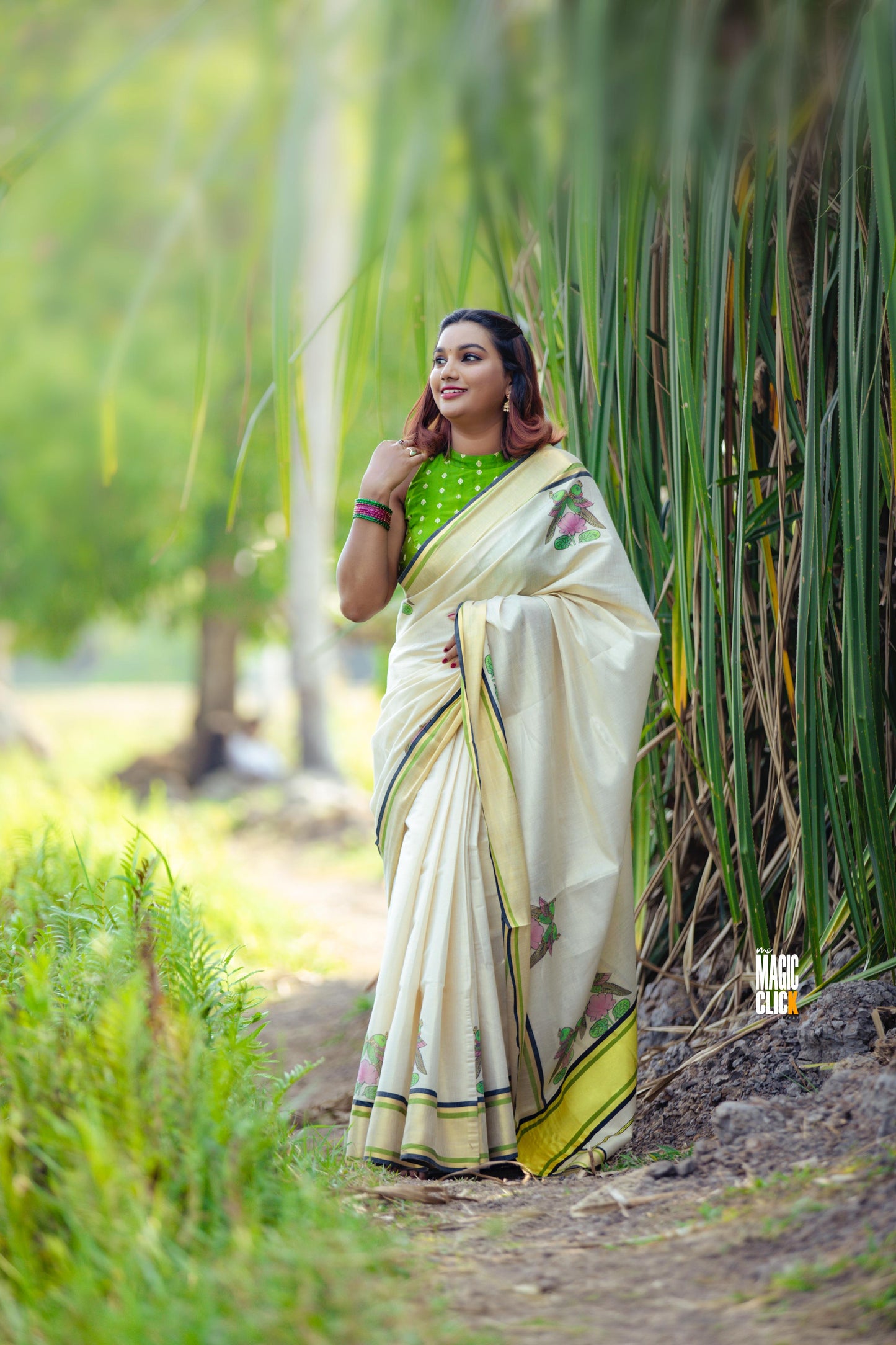 Raja Chithra - Tajore Paintings Digital Printed Tissue saree
