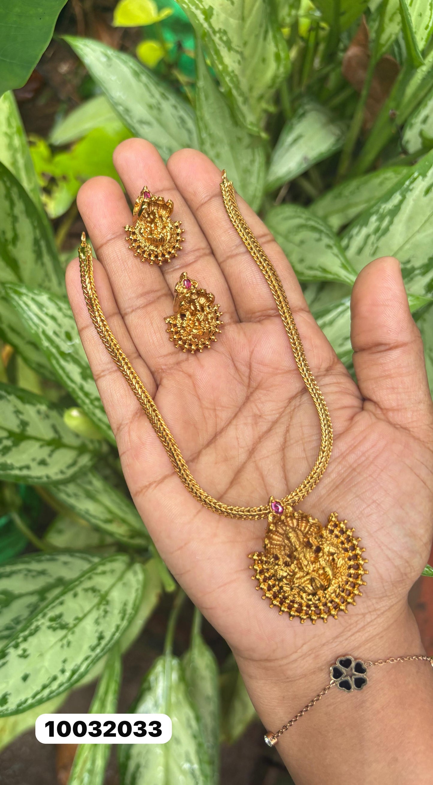 Small Lakshmi necklace