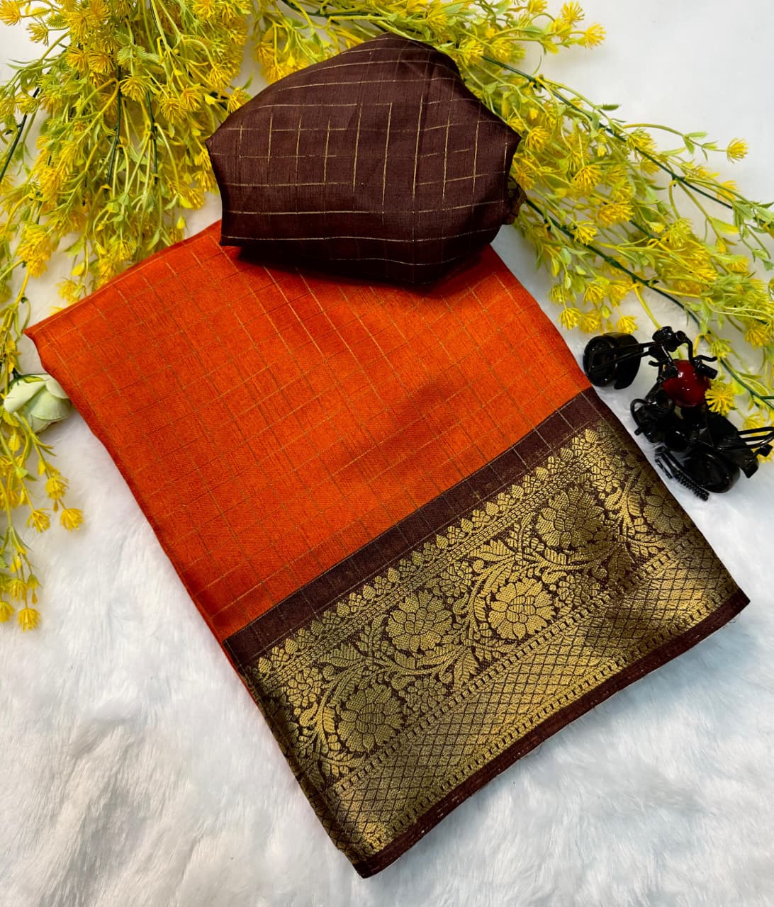 Heavy  zari chexs saree