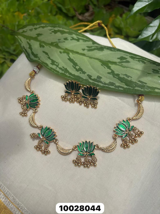 Lotus necklace