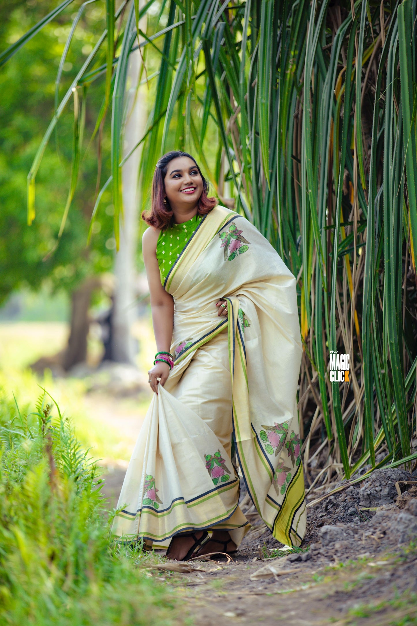 Raja Chithra - Tajore Paintings Digital Printed Tissue saree