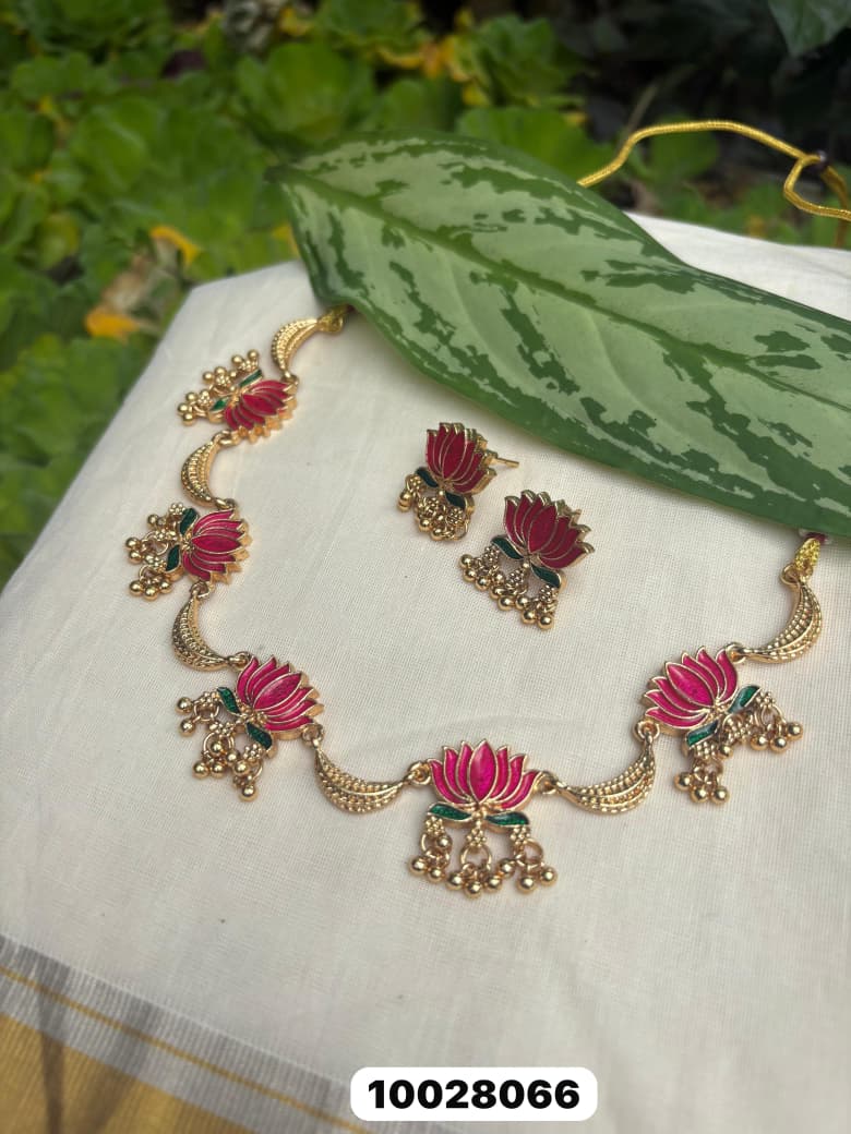 Lotus necklace